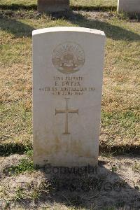 Ismailia War Memorial Cemetery - Dwyer, Edmund